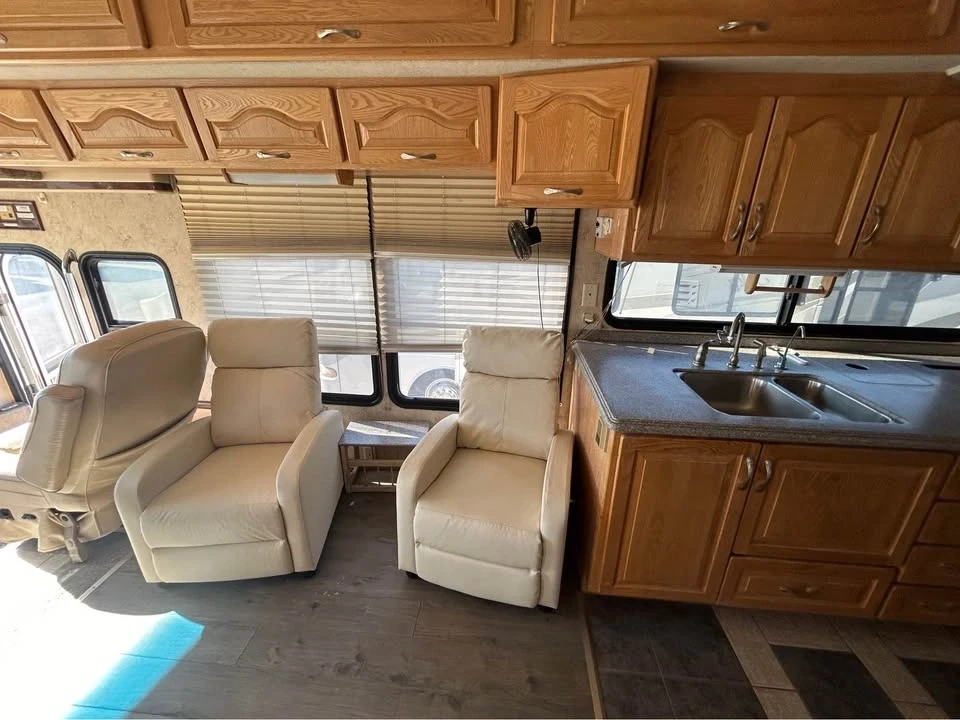 2005 Alfa Leisure RVs - Image 11 of 19