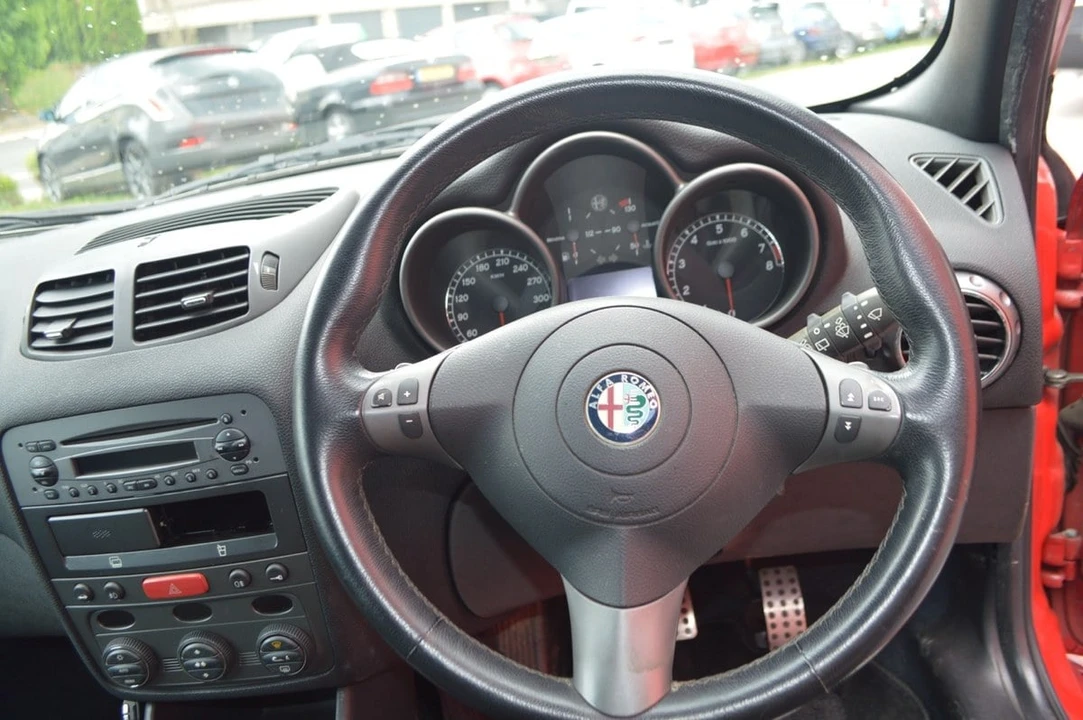 2005 Alfa Romeo 147 - Image 30 of 30