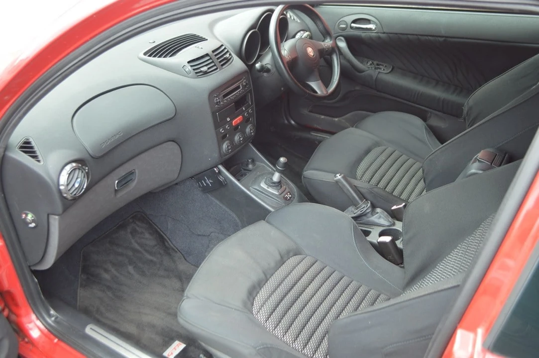 2005 Alfa Romeo 147 - Image 16 of 30