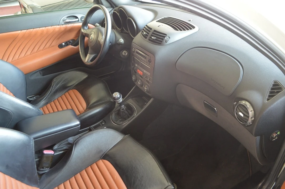 2005 Alfa Romeo 147 GTA - Image 26 of 30