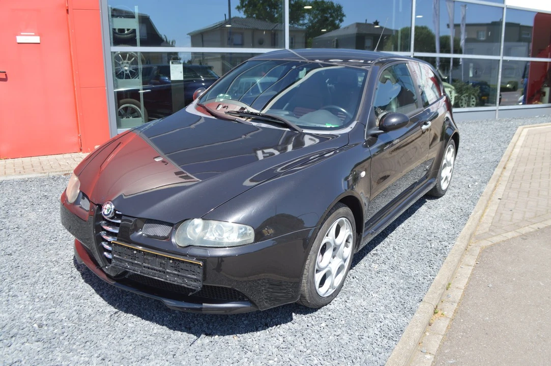 2005 Alfa Romeo 147 GTA - Image 3 of 30
