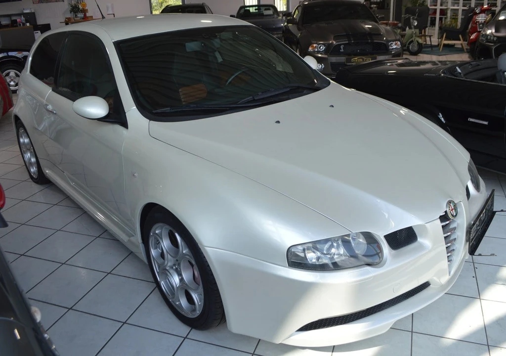 2005 Alfa Romeo 147 GTA - Image 10 of 30