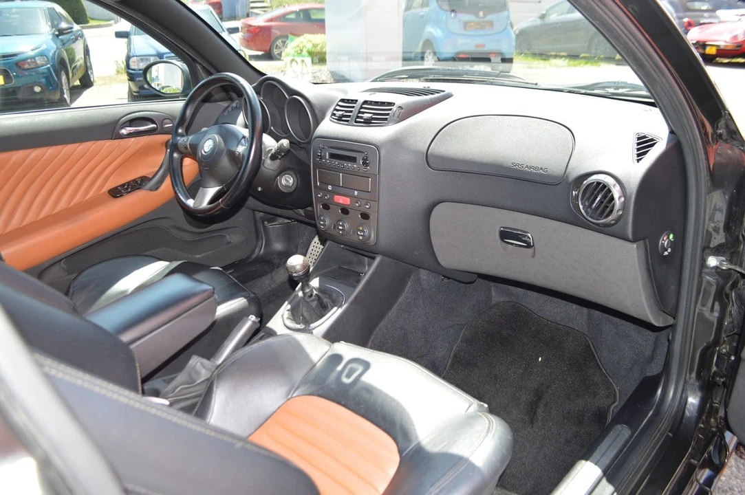 2005 Alfa Romeo 147 GTA - Image 23 of 30