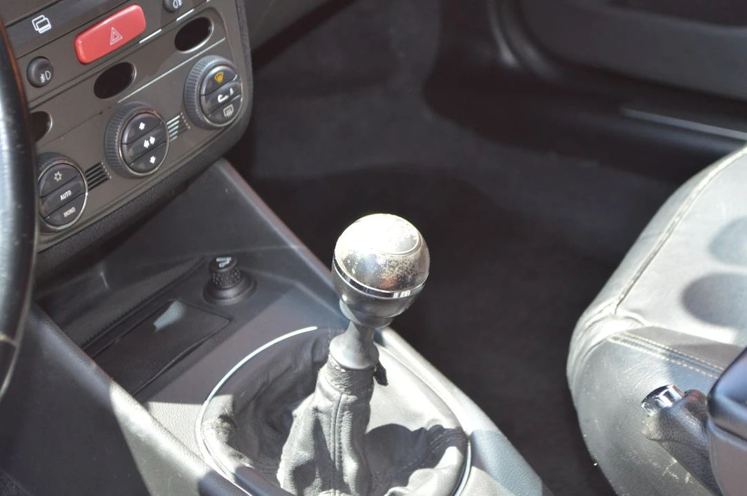 2005 Alfa Romeo 147 GTA - Image 15 of 30