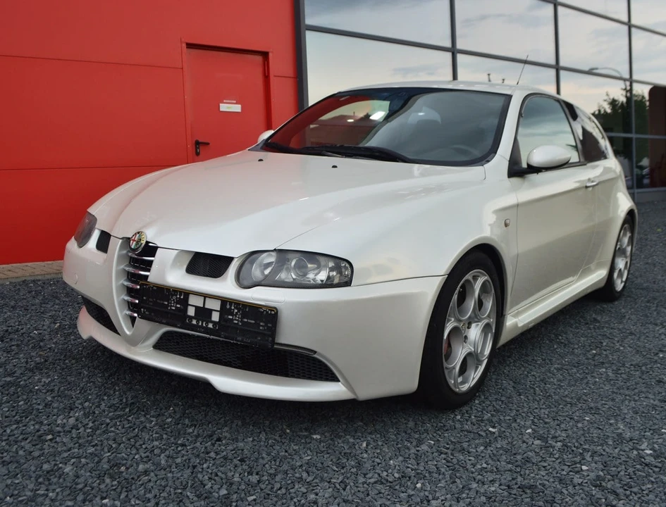 2005 Alfa Romeo 147 GTA - Image 2 of 30
