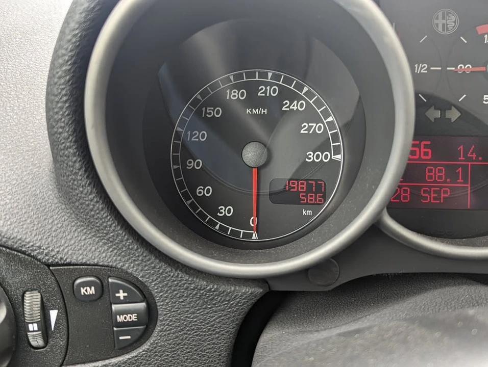 2005 Alfa Romeo 147 - Image 6 of 9