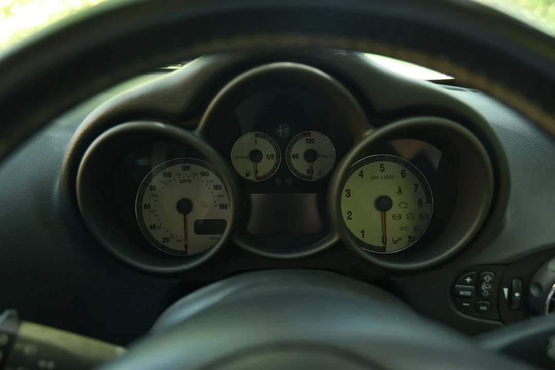 2005 Alfa Romeo GT - Image 18 of 30