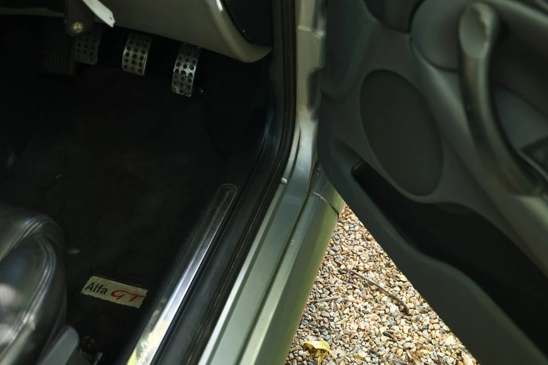2005 Alfa Romeo GT - Image 30 of 30