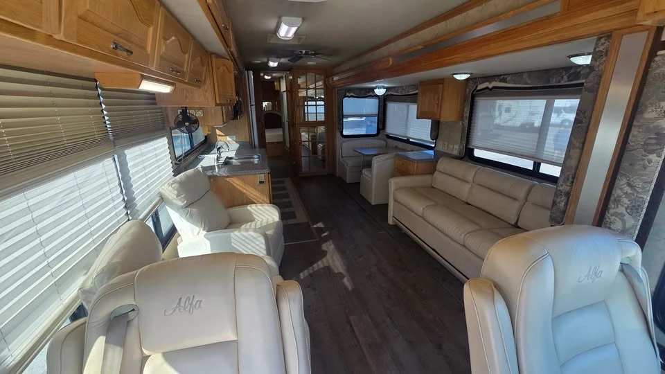 2005 Alfa Leisure RVs - Image 11 of 16