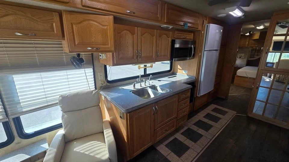 2005 Alfa Leisure RVs - Image 15 of 16