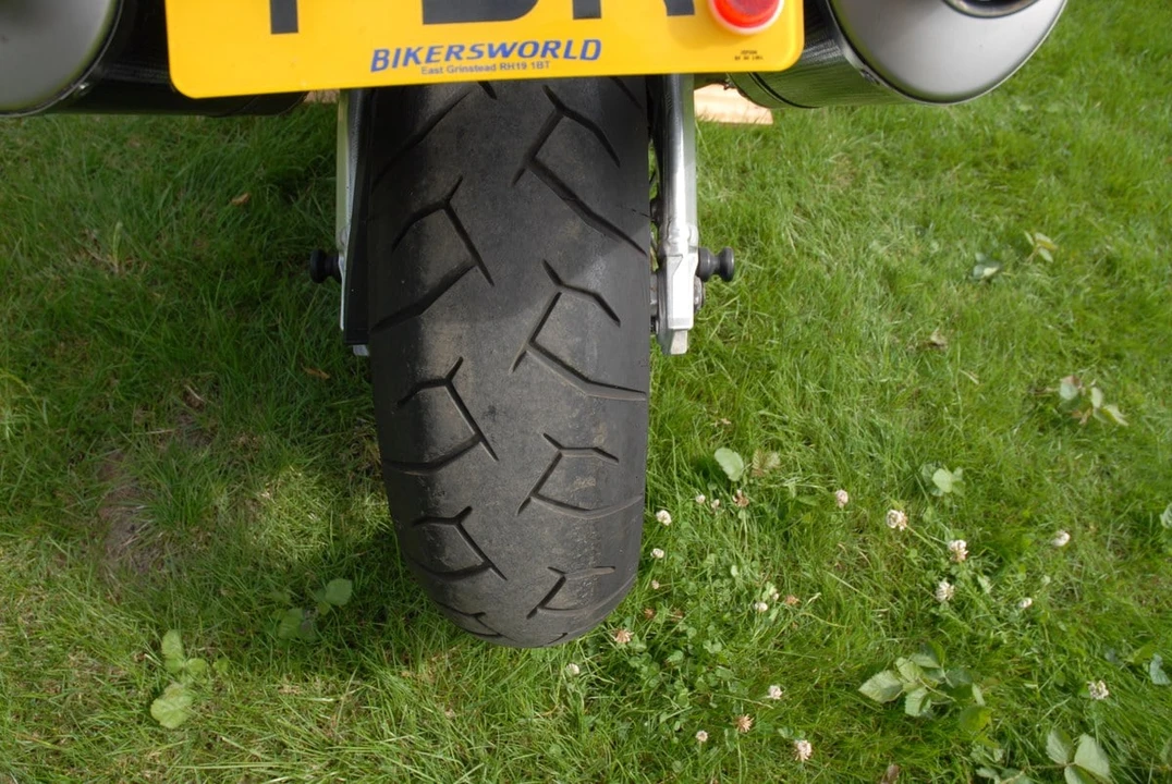 2005 Aprilia - Image 17 of 21