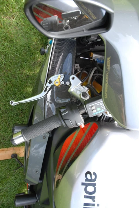2005 Aprilia - Image 15 of 21