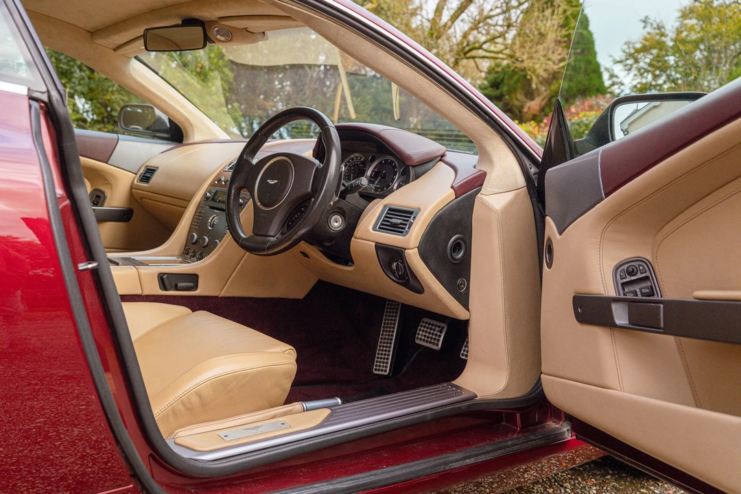 2005 Aston Martin DB9 - Image 21 of 30