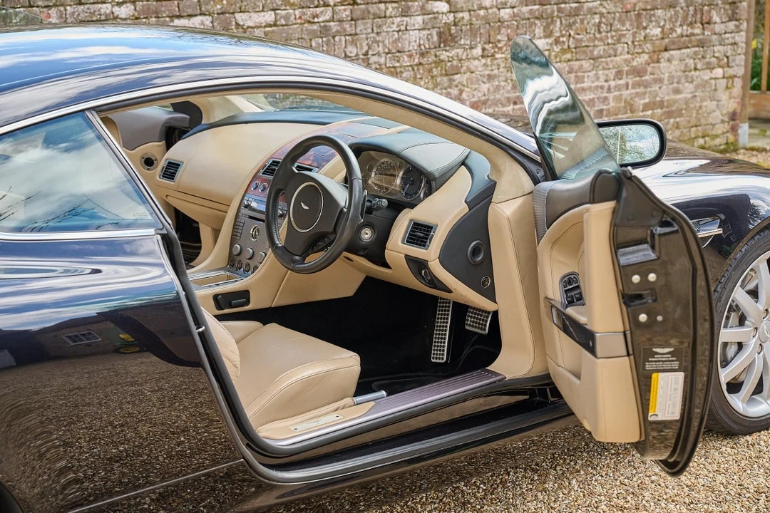 2005 Aston Martin DB9 - Image 15 of 30