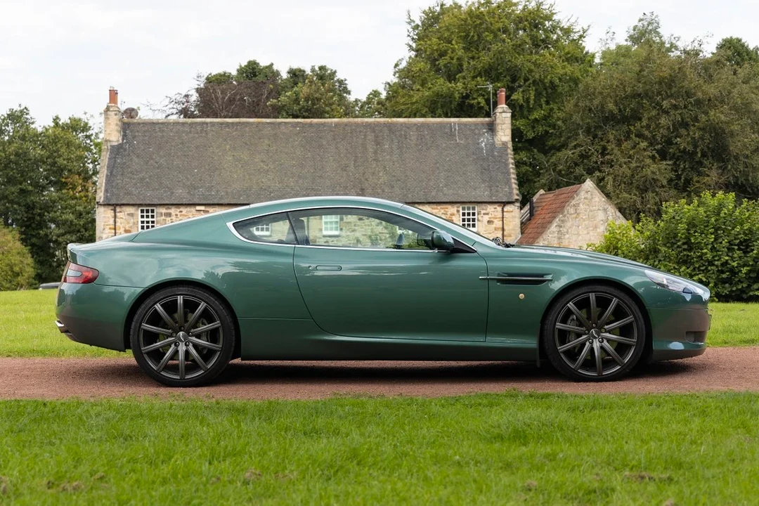 2005 Aston Martin DB9 - Image 14 of 30