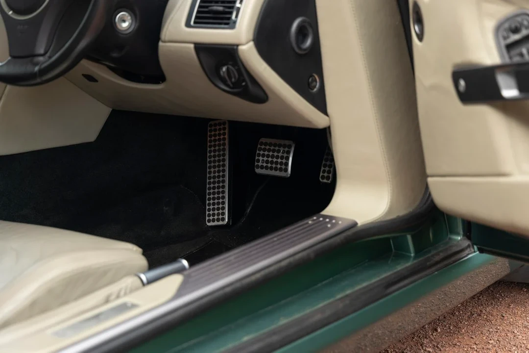 2005 Aston Martin DB9 - Image 23 of 30
