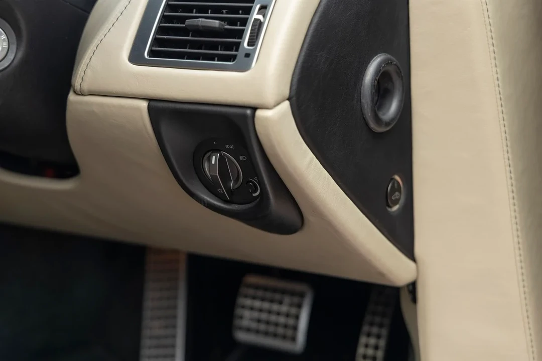 2005 Aston Martin DB9 - Image 25 of 30