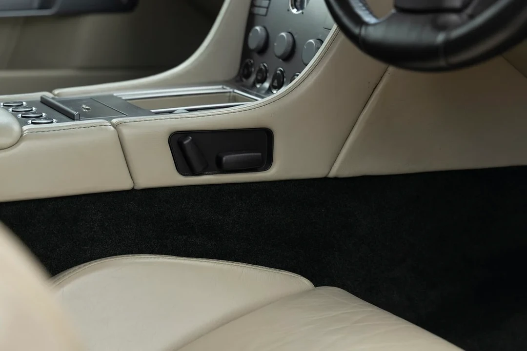 2005 Aston Martin DB9 - Image 26 of 30