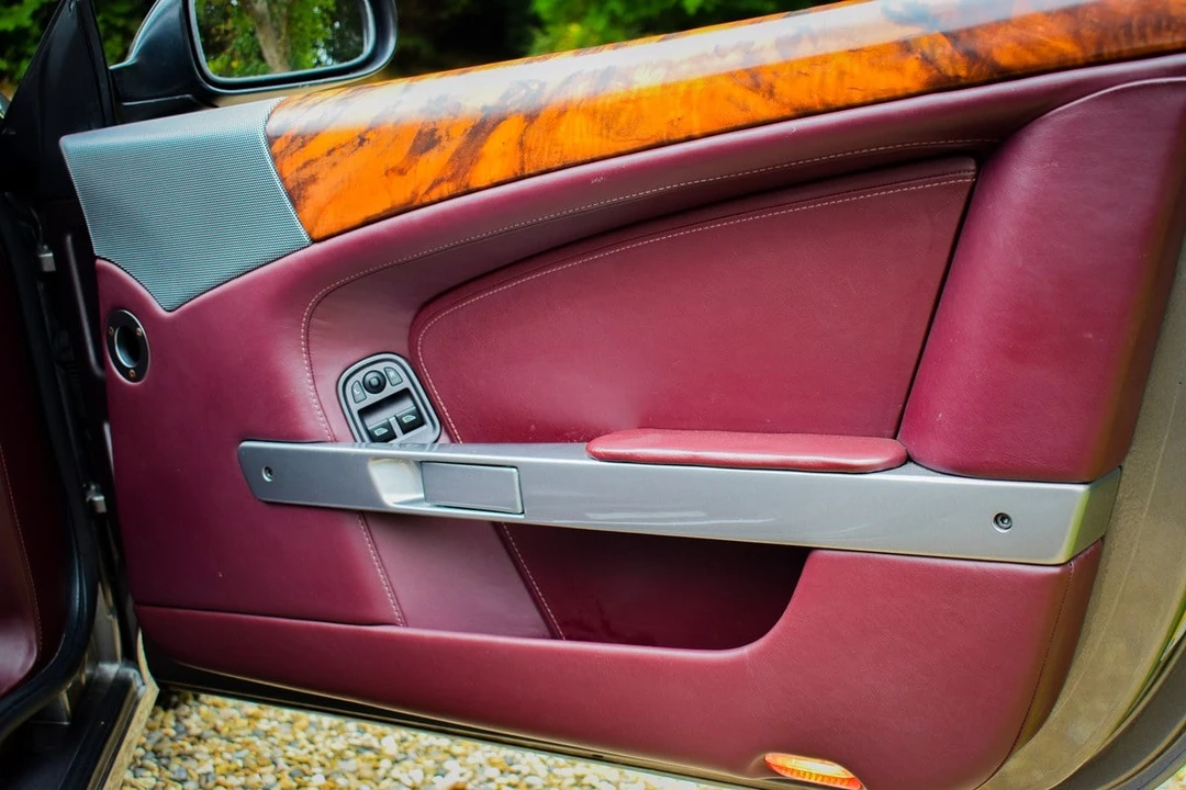 2005 Aston Martin DB9 - Image 19 of 30