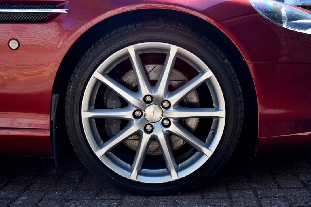 2005 Aston Martin DB9 - Image 9 of 30