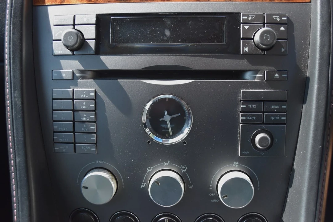 2005 Aston Martin DB9 - Image 28 of 30
