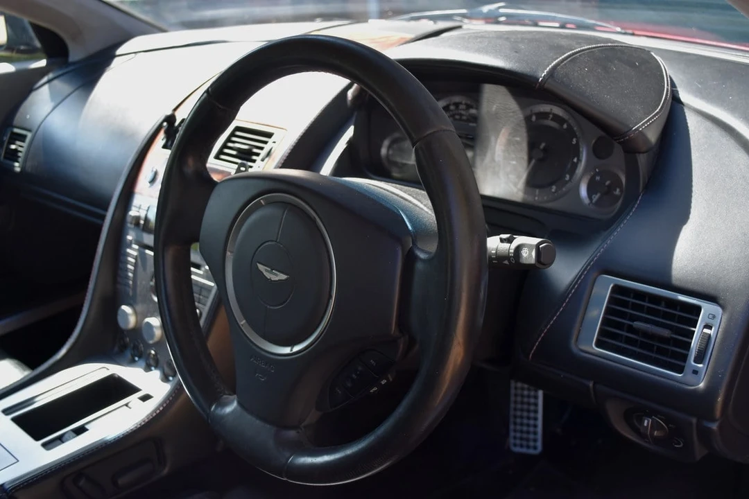 2005 Aston Martin DB9 - Image 10 of 30