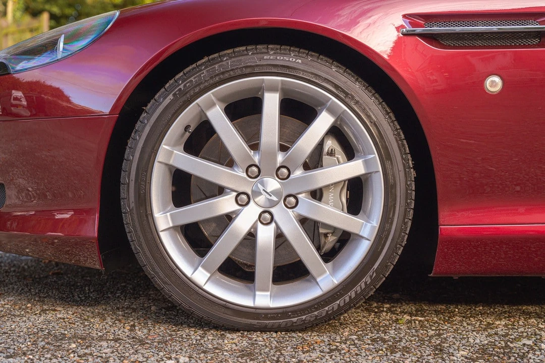2005 Aston Martin DB9 - Image 18 of 30