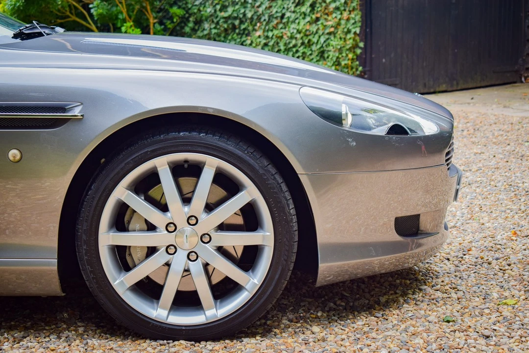 2005 Aston Martin DB9 - Image 15 of 30