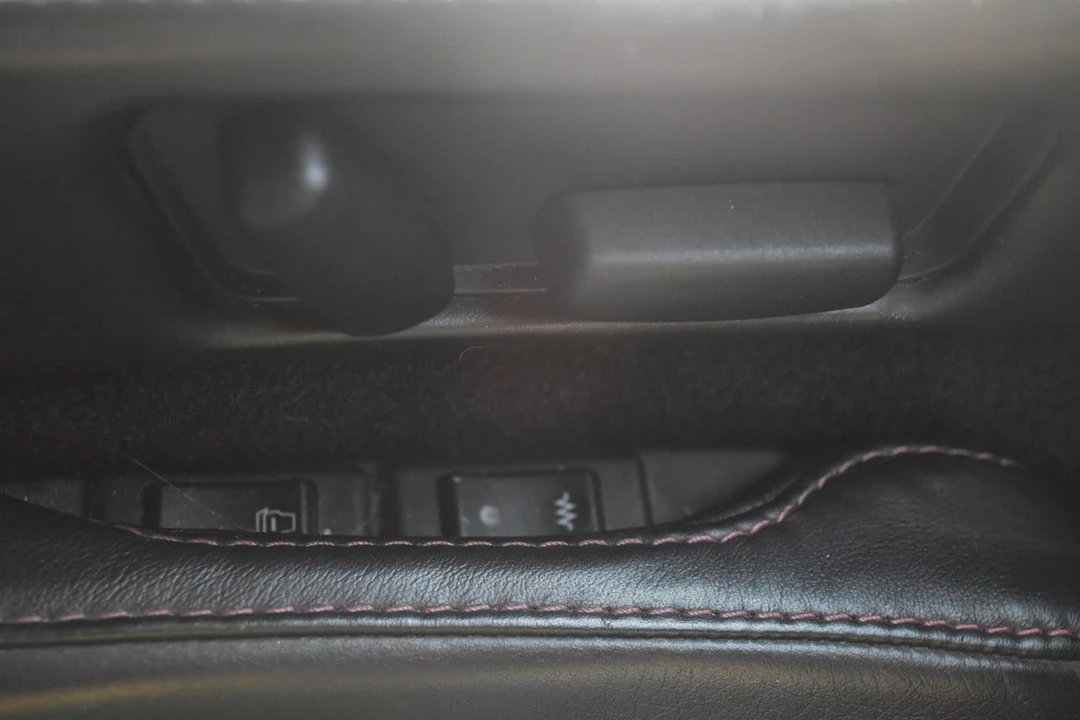 2005 Aston Martin DB9 - Image 24 of 30