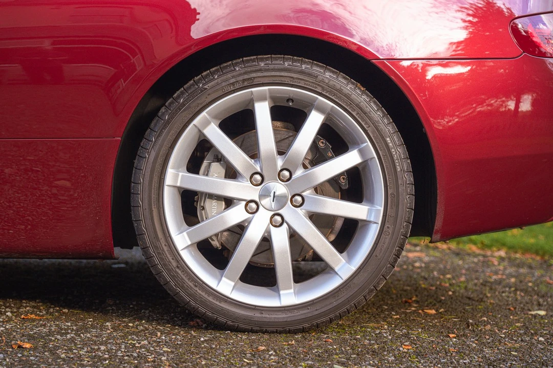 2005 Aston Martin DB9 - Image 19 of 30