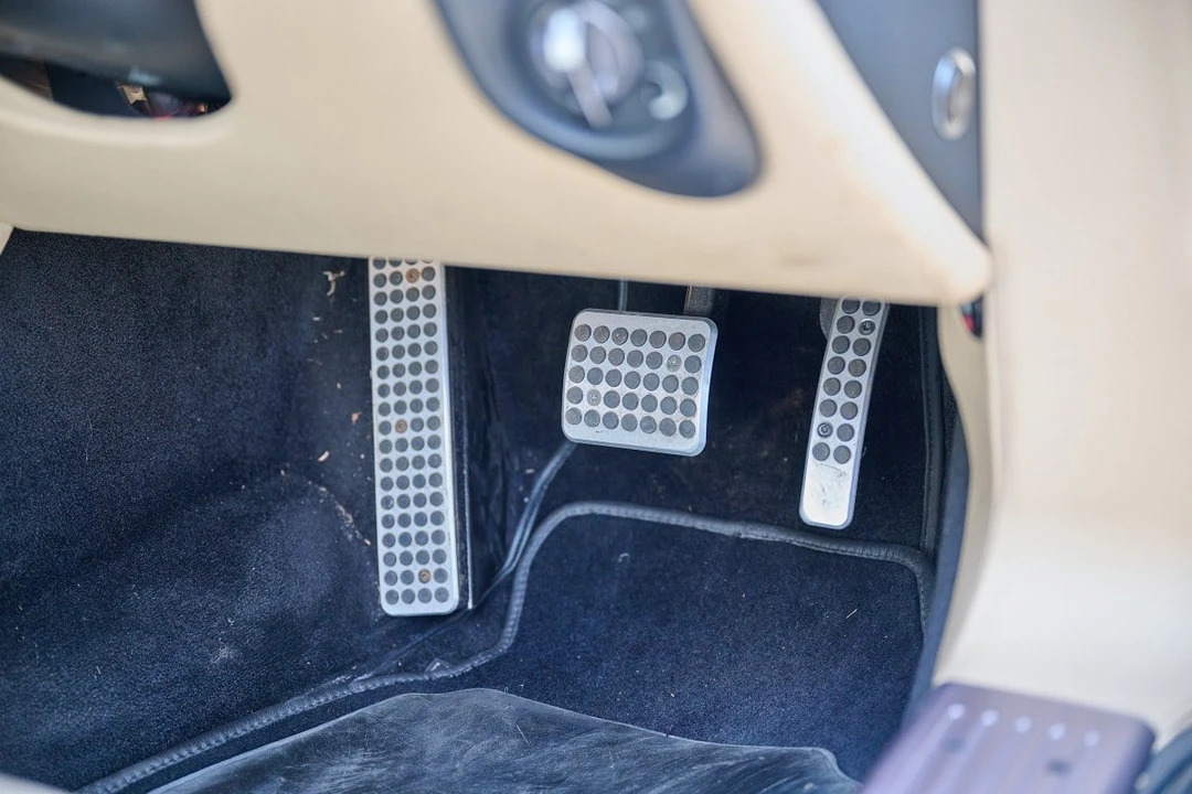 2005 Aston Martin DB9 - Image 23 of 30