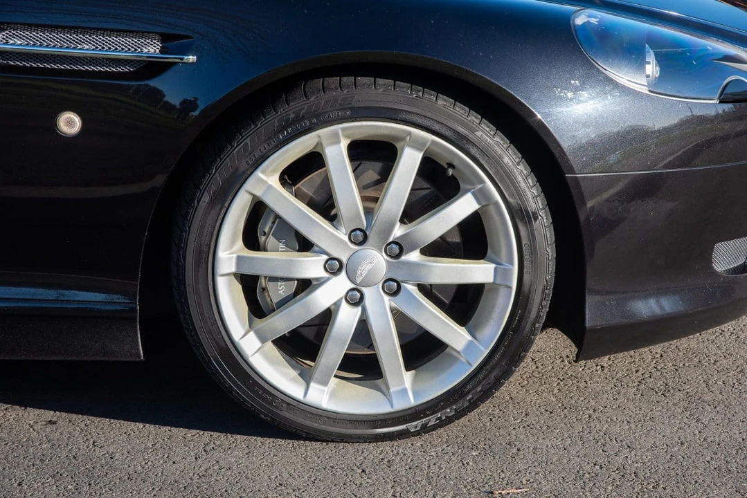 2005 Aston Martin DB9 - Image 26 of 30