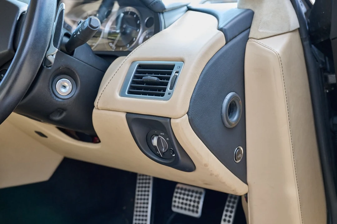 2005 Aston Martin DB9 - Image 28 of 30