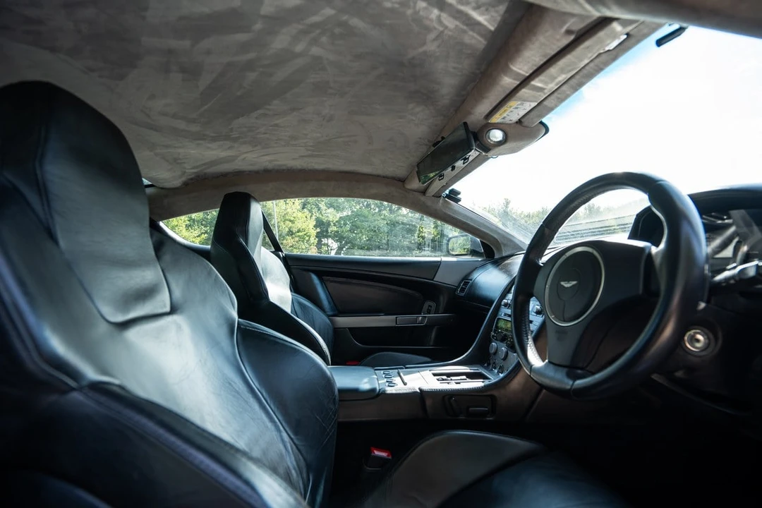 2005 Aston Martin DB9 - Image 29 of 30