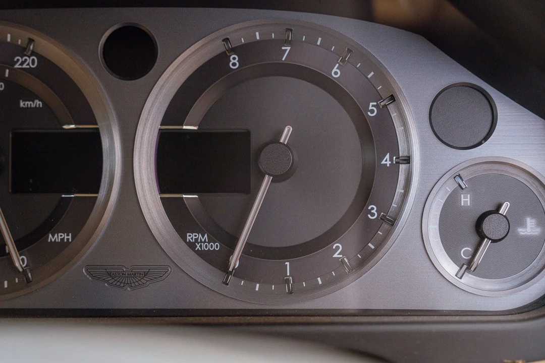 2005 Aston Martin DB9 - Image 25 of 30