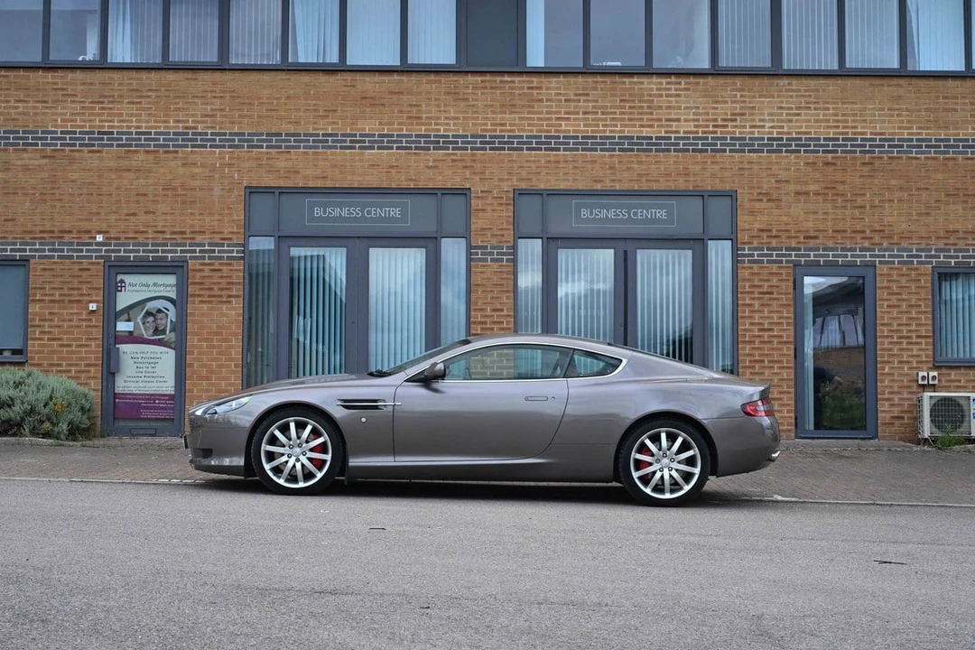 2005 Aston Martin DB9 - Image 11 of 30