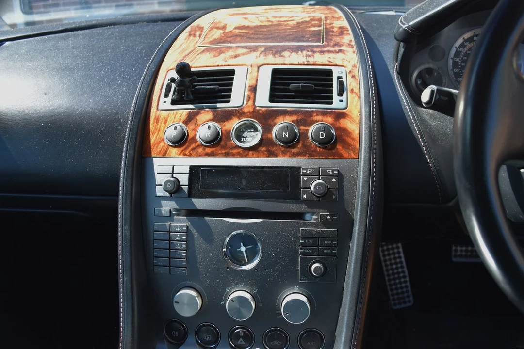 2005 Aston Martin DB9 - Image 26 of 30