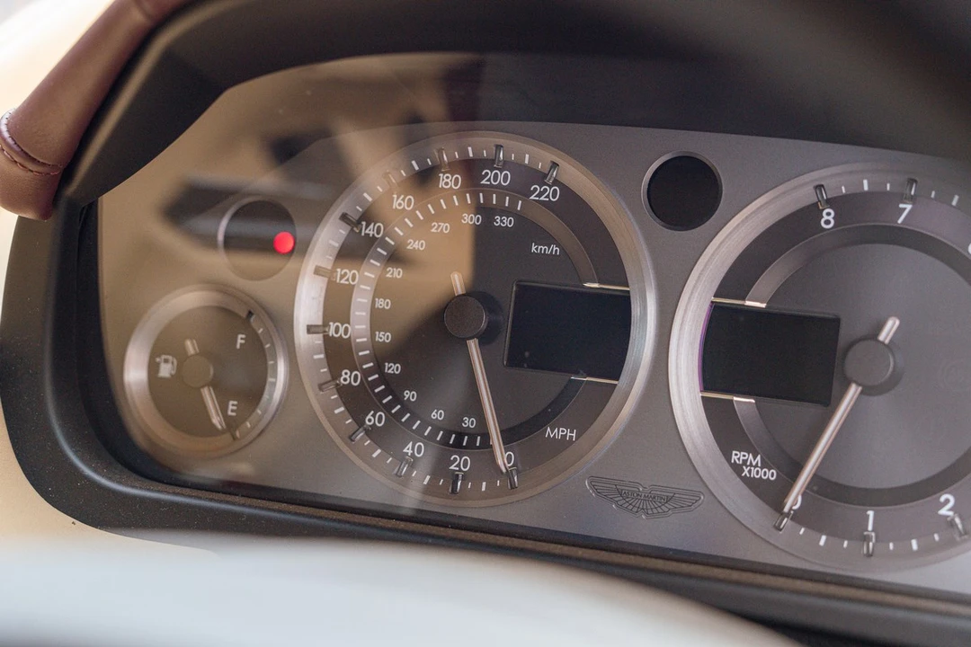 2005 Aston Martin DB9 - Image 26 of 30