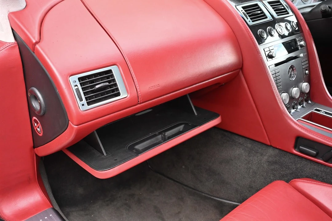 2005 Aston Martin DB9 - Image 26 of 30