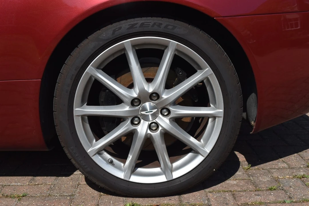 2005 Aston Martin DB9 - Image 7 of 30
