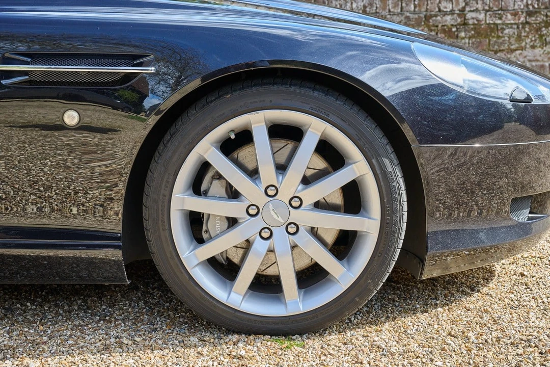 2005 Aston Martin DB9 - Image 14 of 30