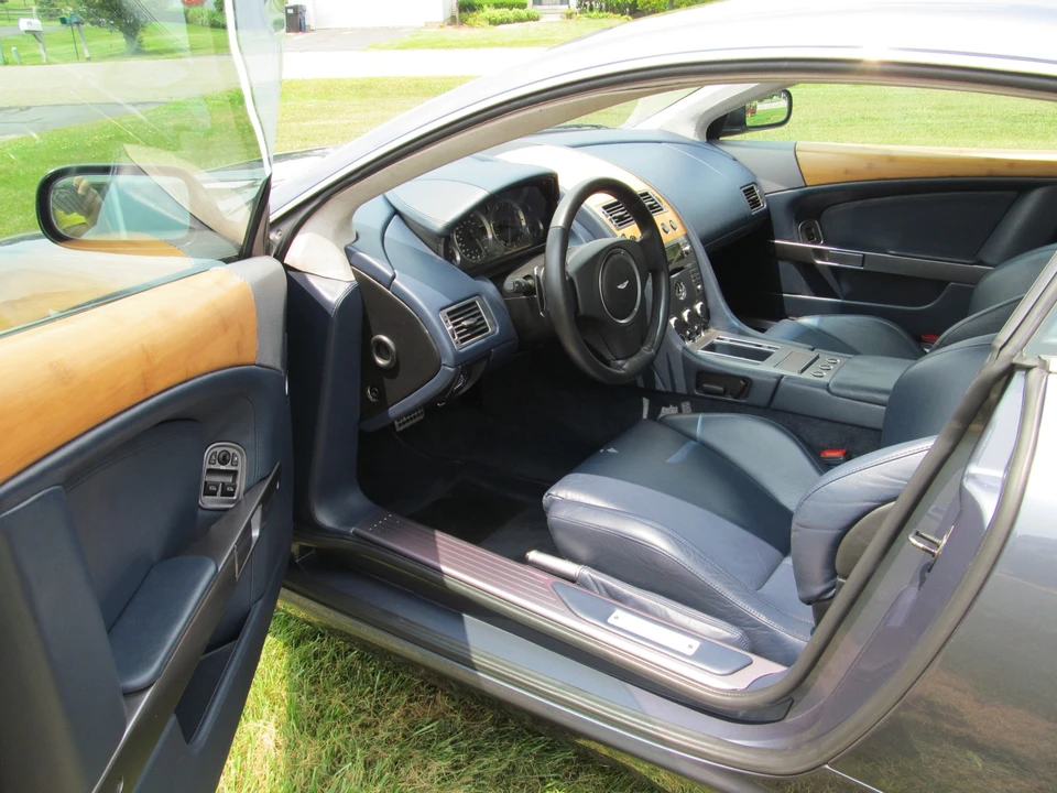 2005 Aston Martin DB9 - Image 4 of 5