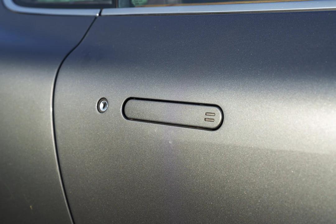2005 Aston Martin DB9 - Image 28 of 31