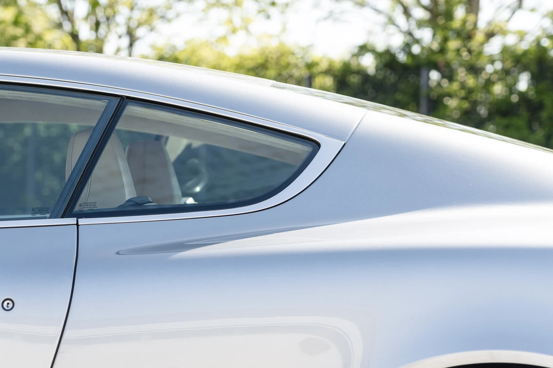 2005 Aston Martin DB9 - Image 29 of 31