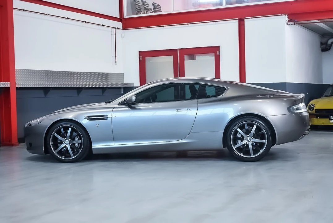 2005 Aston Martin DB9 - Image 19 of 30