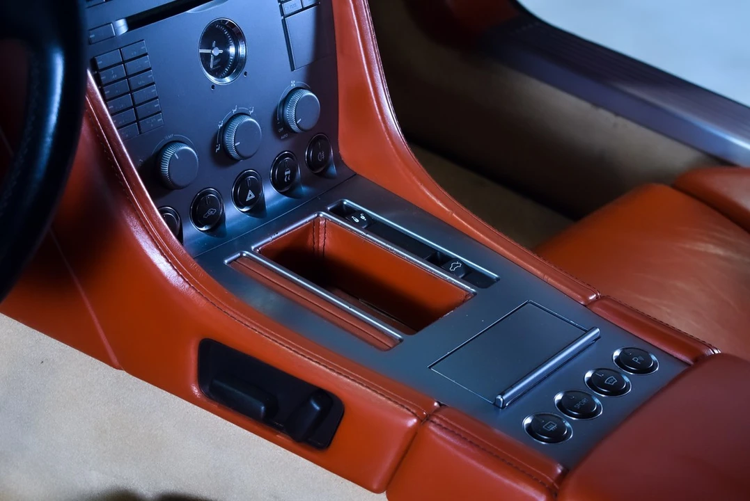 2005 Aston Martin DB9 - Image 28 of 30