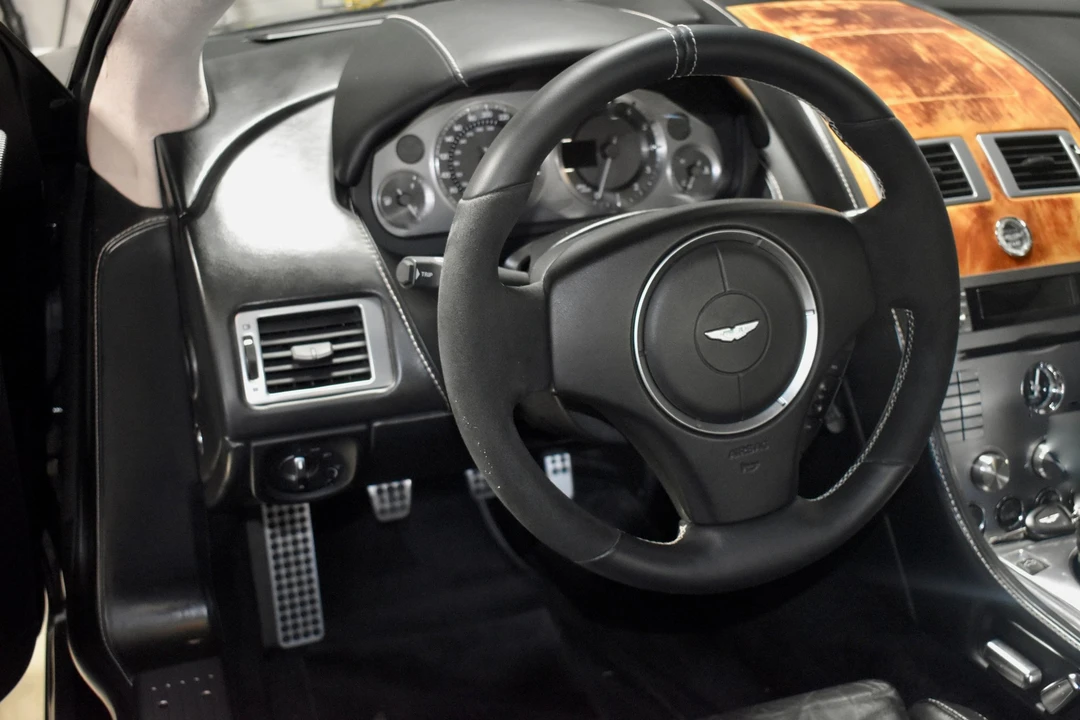 2005 Aston Martin DB9 - Image 12 of 15