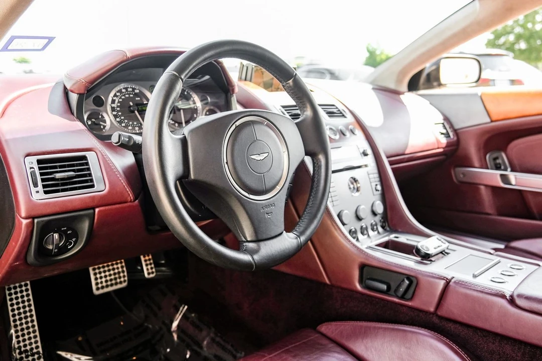 2005 Aston Martin DB9 - Image 4 of 31