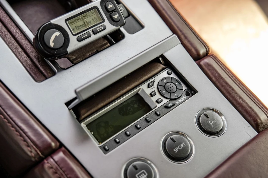 2005 Aston Martin DB9 - Image 22 of 31
