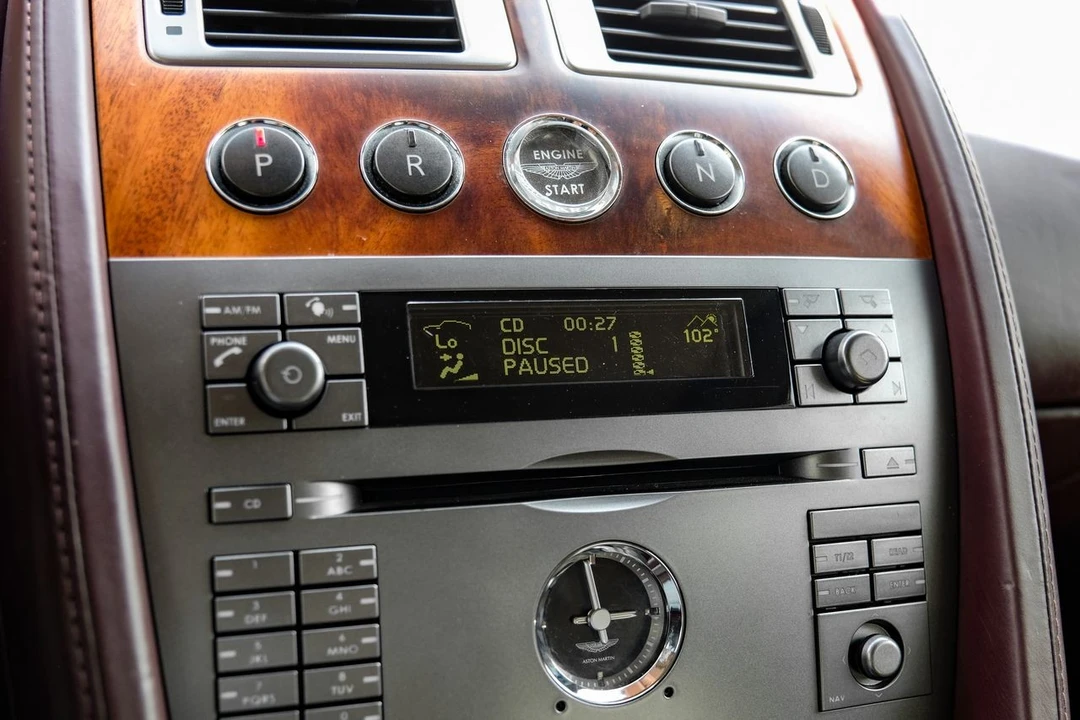 2005 Aston Martin DB9 - Image 25 of 31